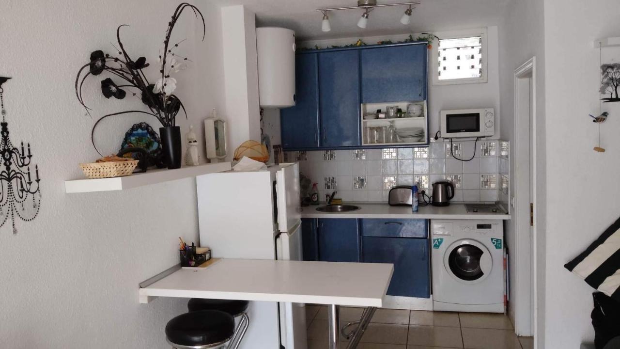 El Sol Chipeque, Los Cristianos Estudio Luaran gambar