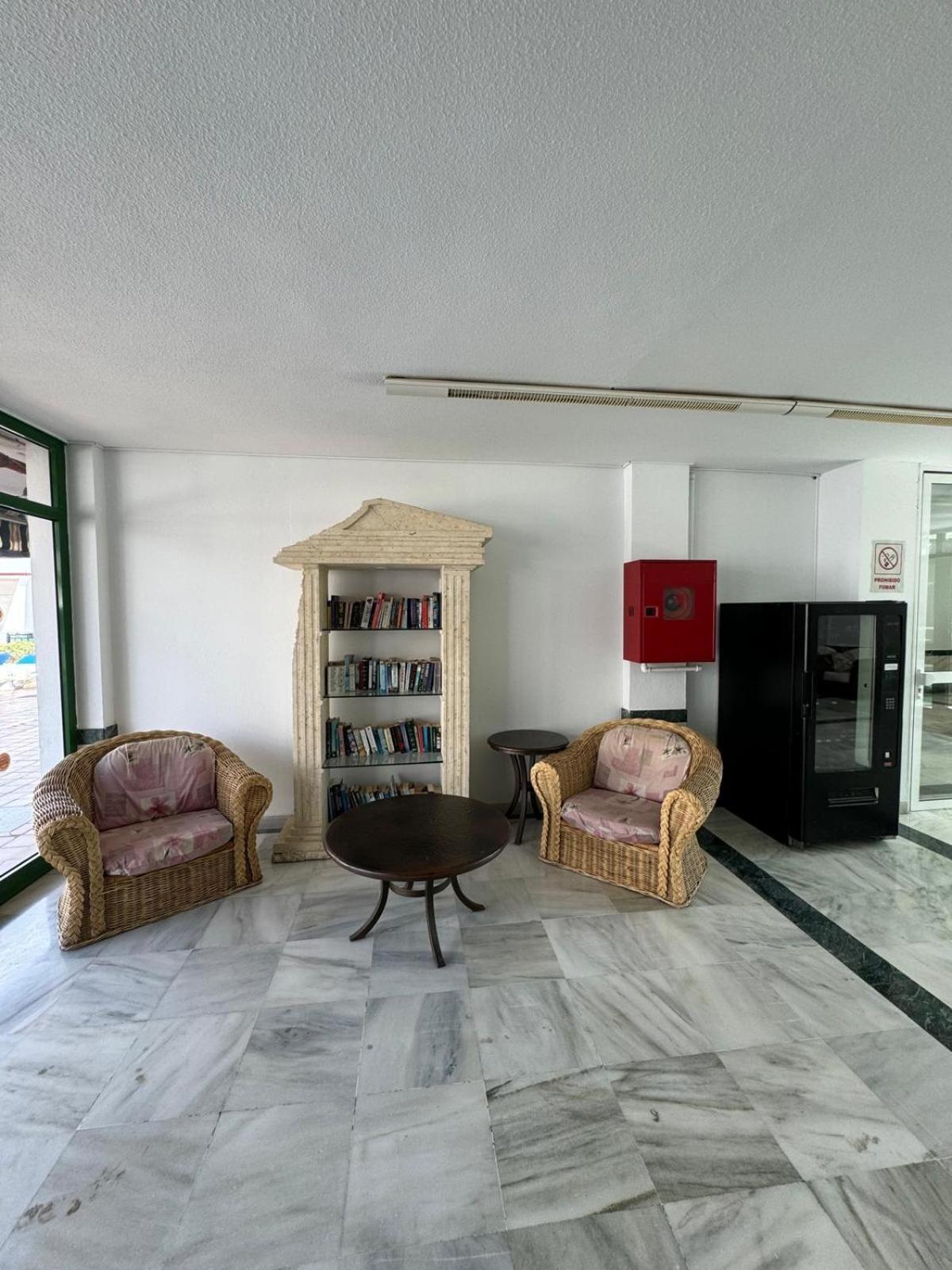 El Sol Chipeque, Los Cristianos Estudio Luaran gambar